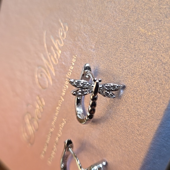 S925 Silver Hypoallergenic Earrings Dragonfly Pattern Shiny Zirconia Inlaid Hoop - Picture 8 of 11